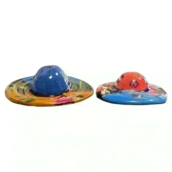 SET OF 2 Handmade Hand painted Made in Mexico Ceramic Hat Shaped Fridge Magnets - Picture 4 of 5
